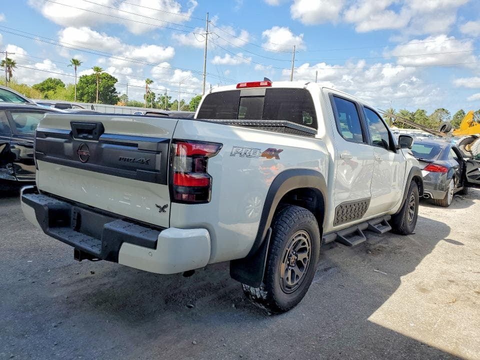 2025 NISSAN FRONTIER PRO-4X 3
