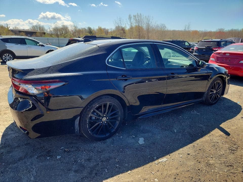 2023 TOYOTA CAMRY XSE 3