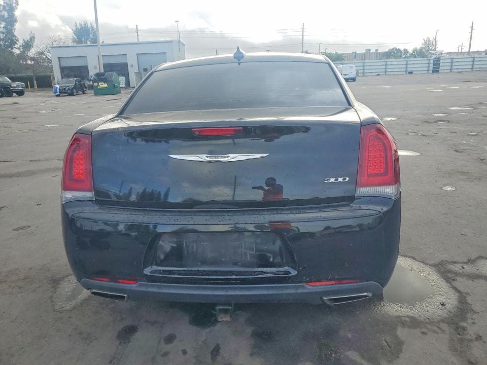 2019 CHRYSLER 300 TOURING 6