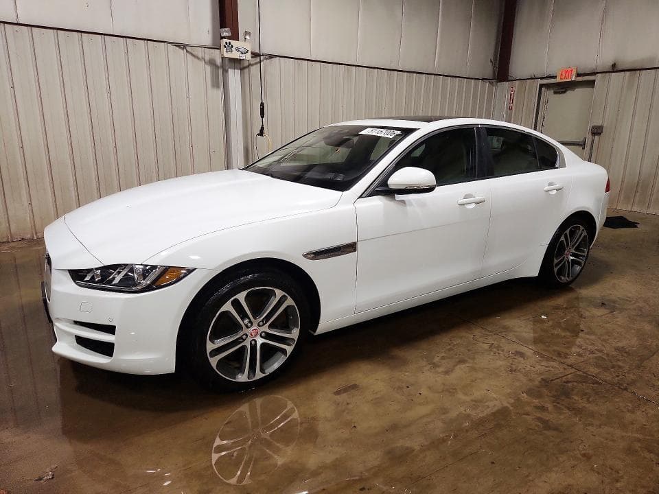 2017 JAGUAR XE PREMIUM - 1