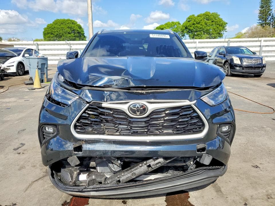 2025 TOYOTA HIGHLANDER HYBRID XLE 5