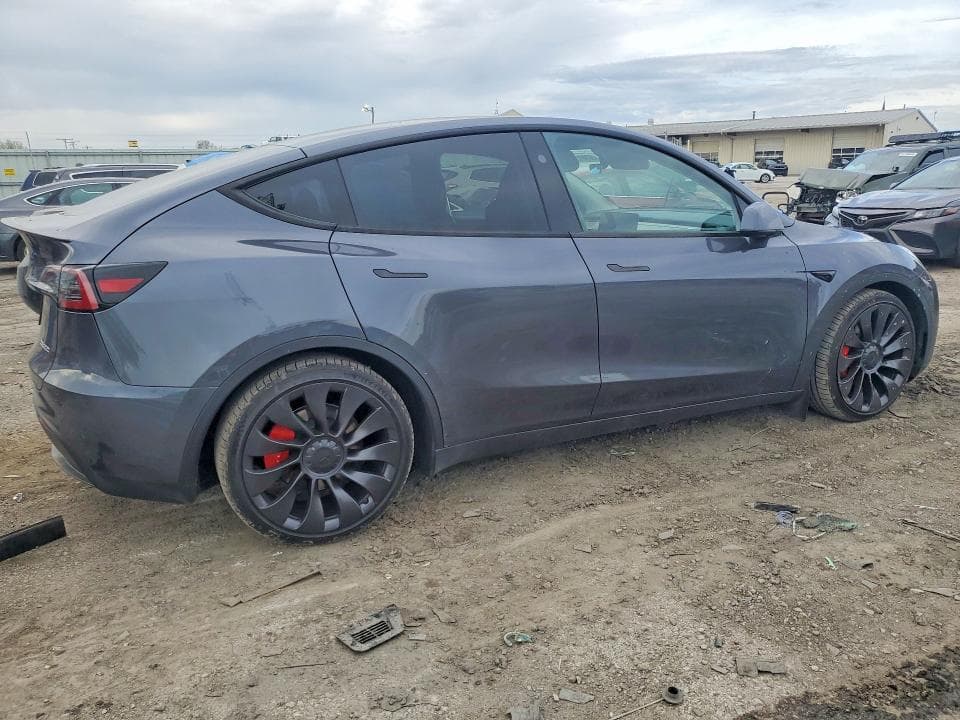 2023 TESLA MODEL Y 3