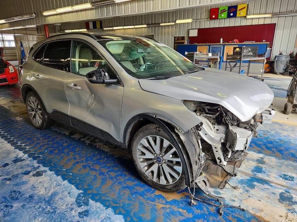 2020 FORD ESCAPE TITANIUM 4