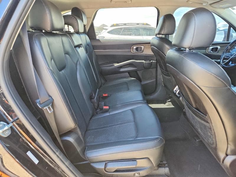 2022 KIA SORENTO S 11