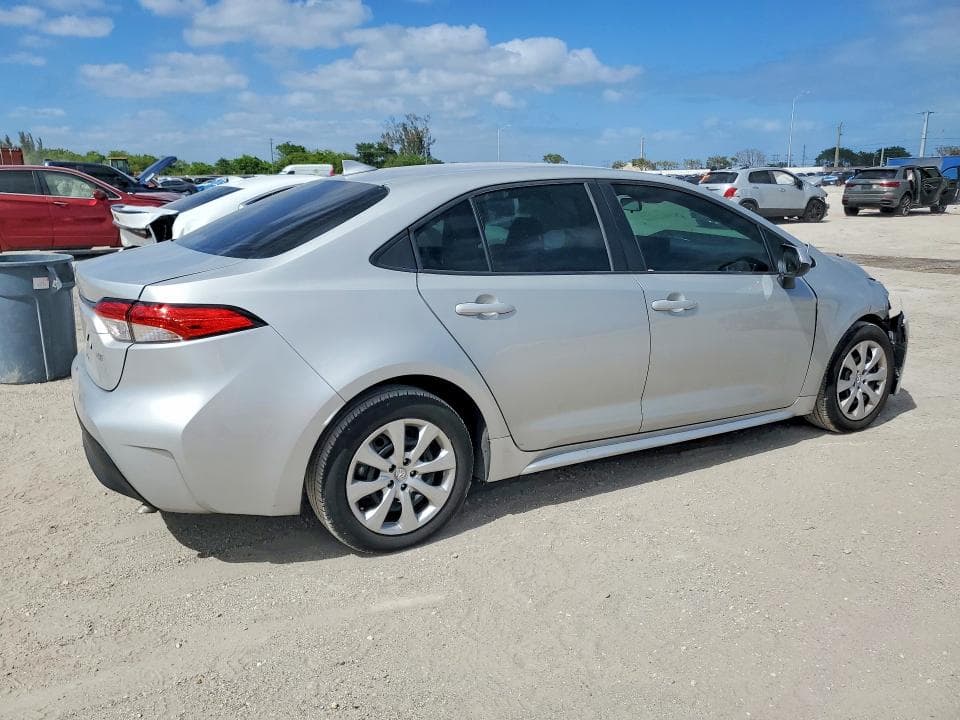 2024 TOYOTA COROLLA LE 3