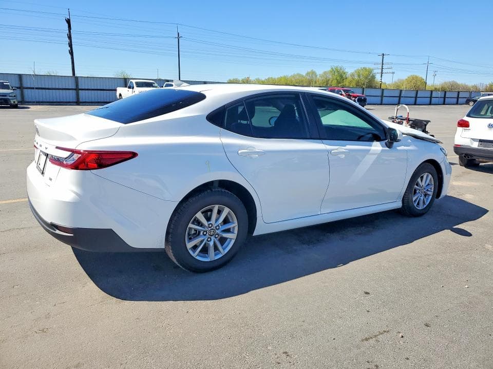 2025 TOYOTA CAMRY LE 3