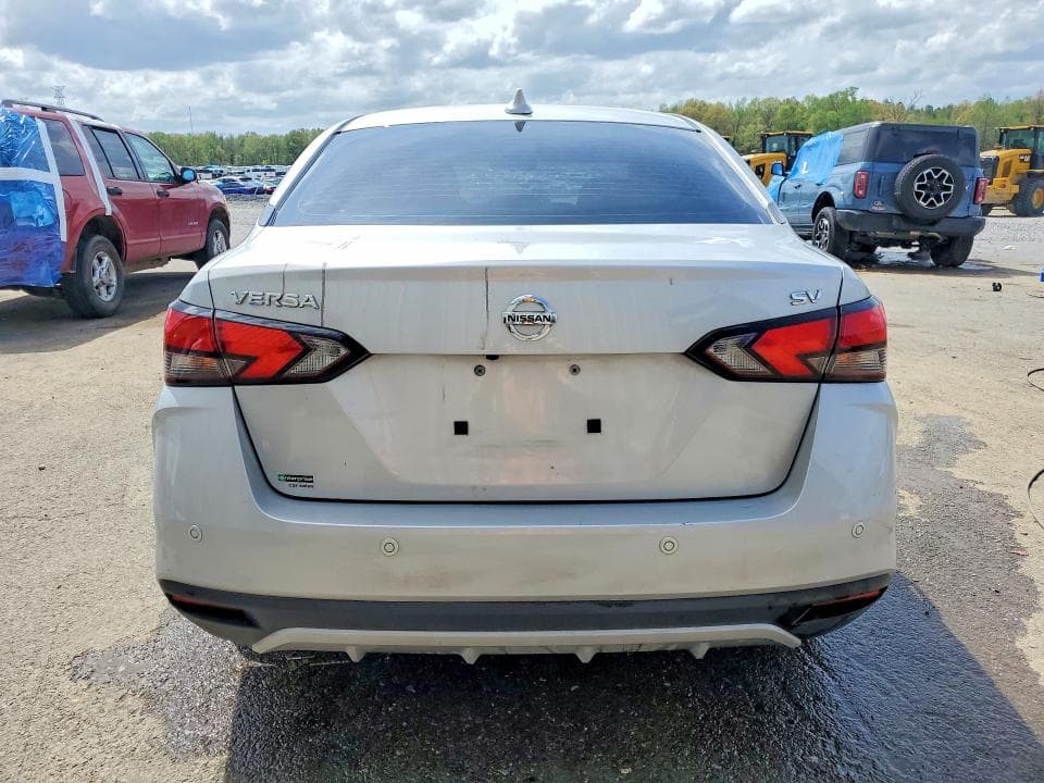 2021 NISSAN VERSA SV 6