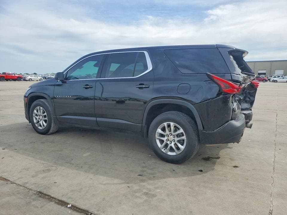 2022 CHEVROLET TRAVERSE LS 2