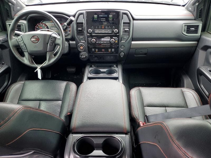 2024 NISSAN TITAN PRO-4X 8