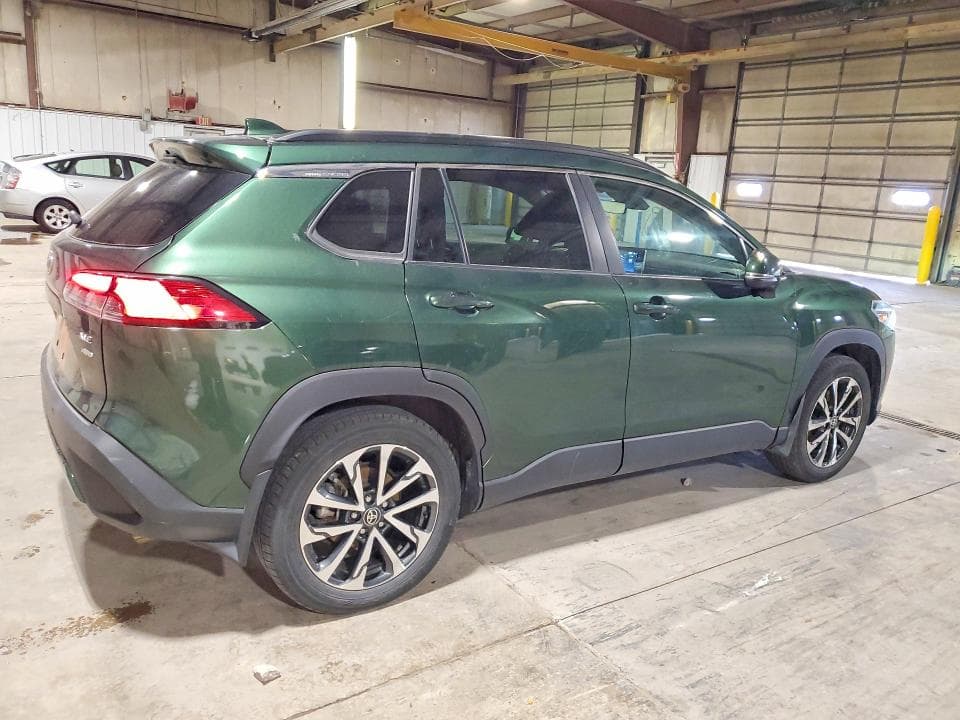 2022 TOYOTA COROLLA CROSS XLE 3