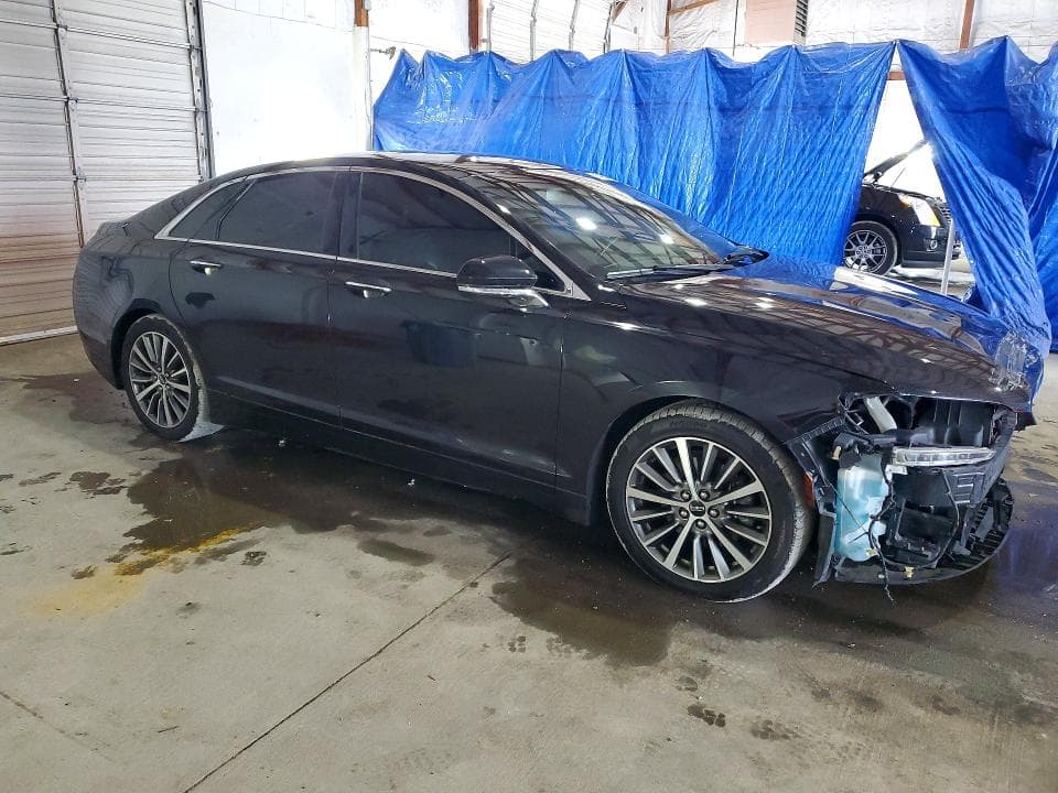 2020 LINCOLN MKZ 4