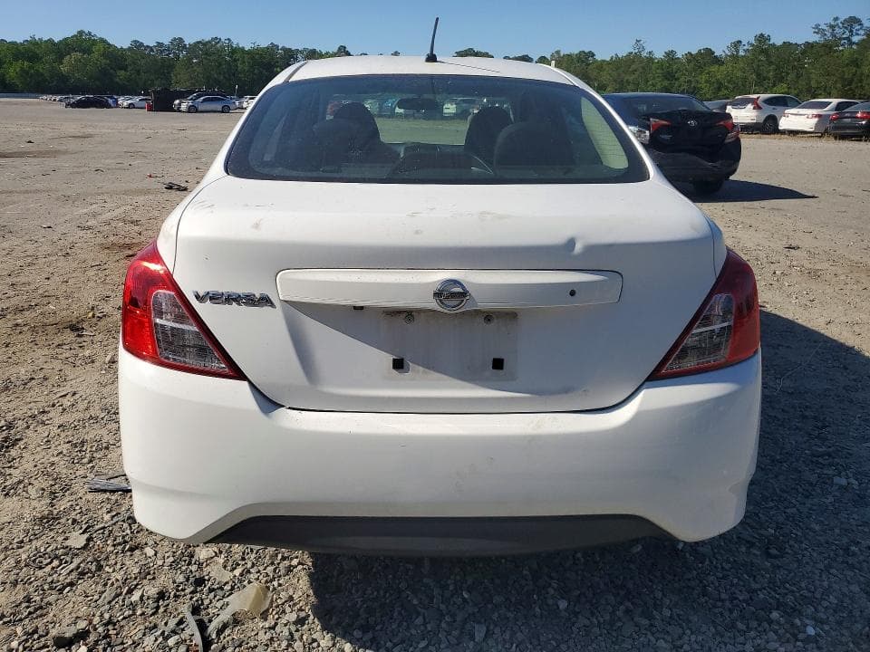 2018 NISSAN VERSA S 6