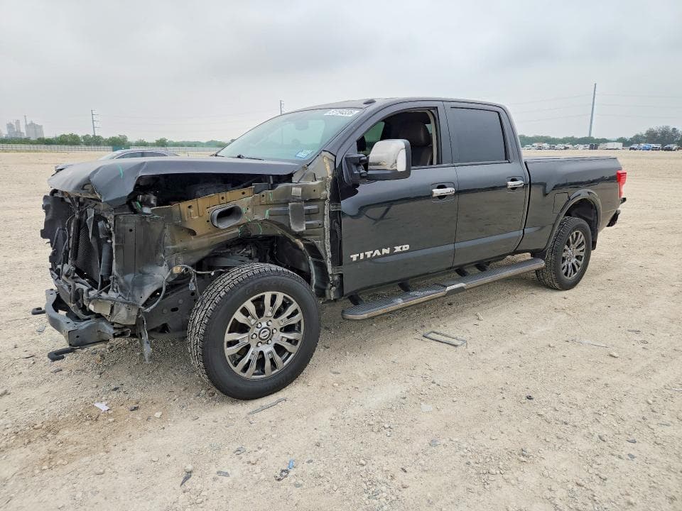 2017 NISSAN TITAN