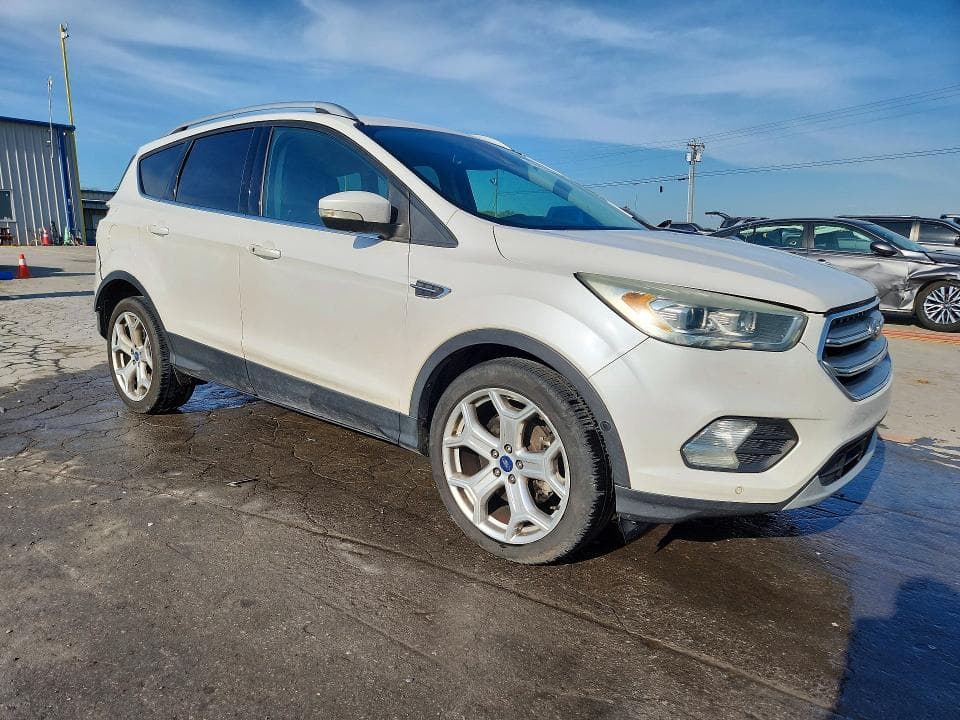 2017 FORD ESCAPE TITANIUM 4