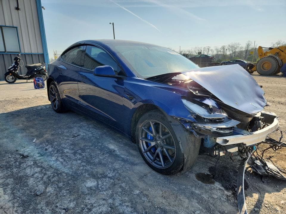 2023 TESLA MODEL 3 4