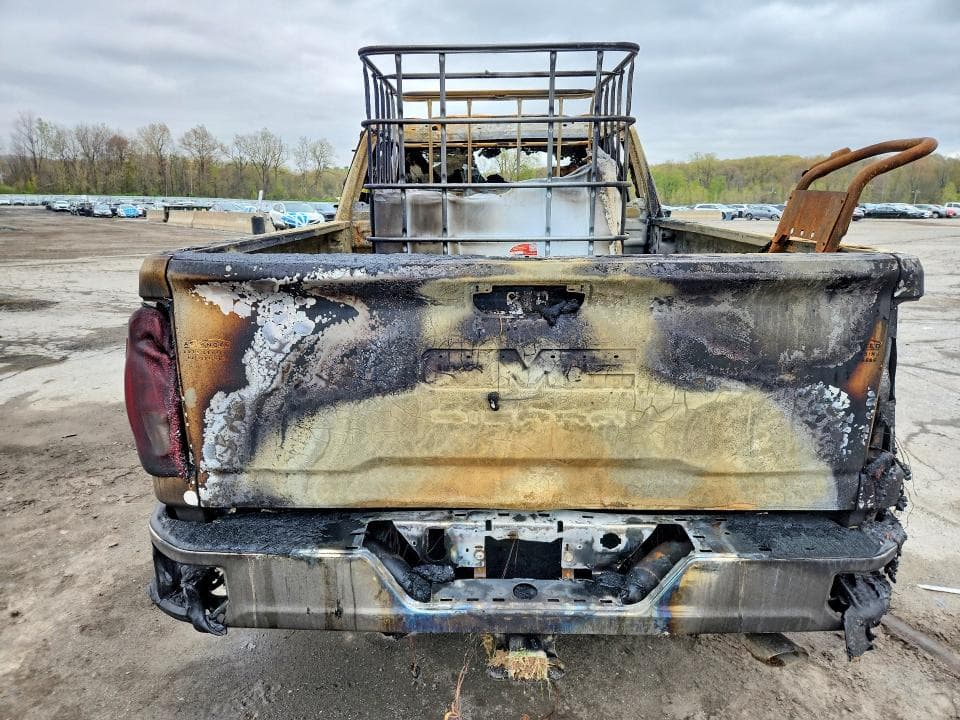 2025 GMC SIERRA K2500 SLE 6