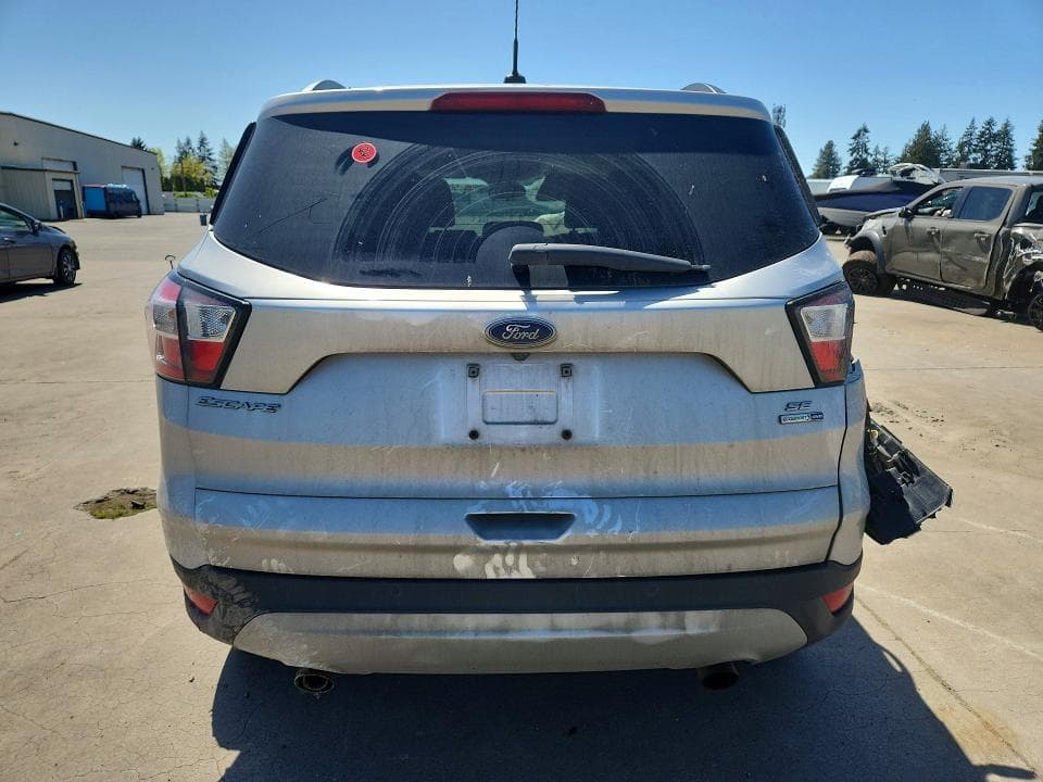 2017 FORD ESCAPE SE 6