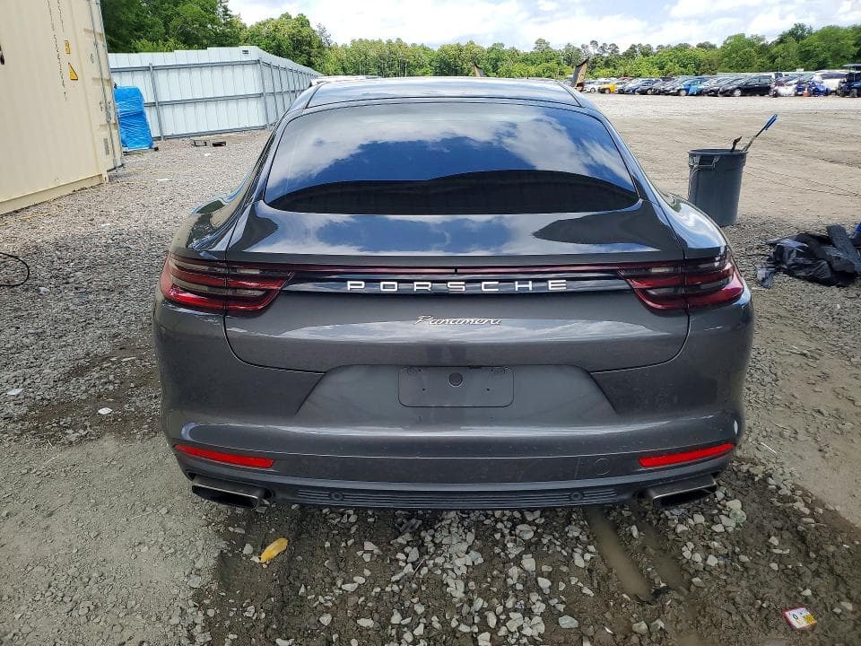 2018 PORSCHE PANAMERA 4 6