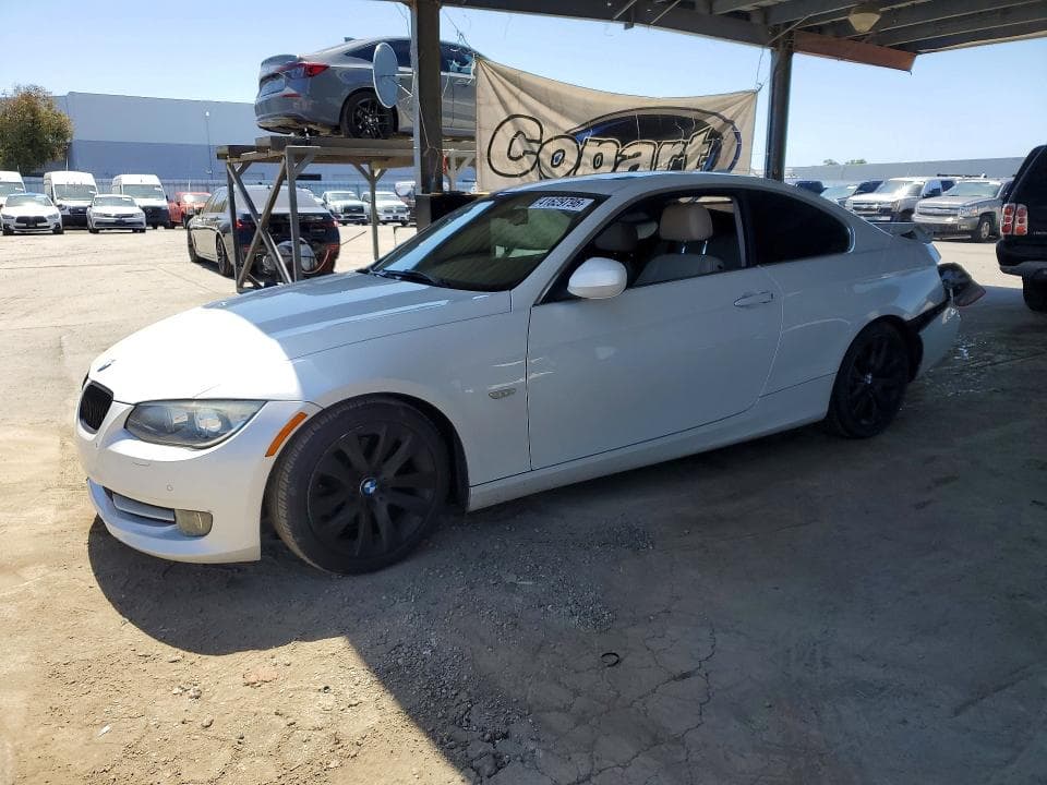 2013 BMW 3 SERIES