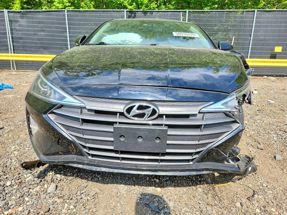 2020 HYUNDAI ELANTRA SEL 5
