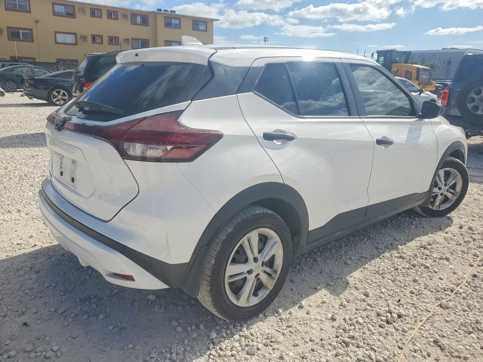 2024 NISSAN KICKS S 3