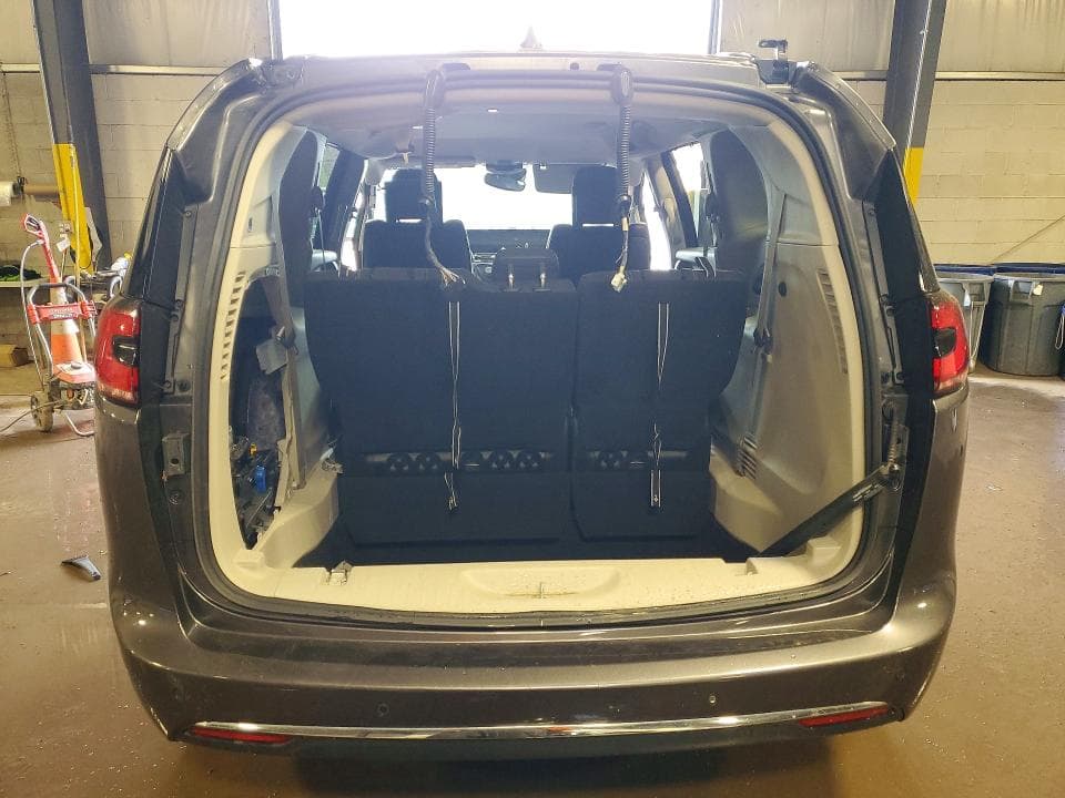 2022 CHRYSLER PACIFICA TOURING L 6