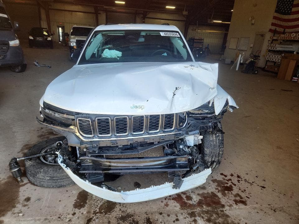 2023 JEEP GRAND CHEROKEE LAREDO 5