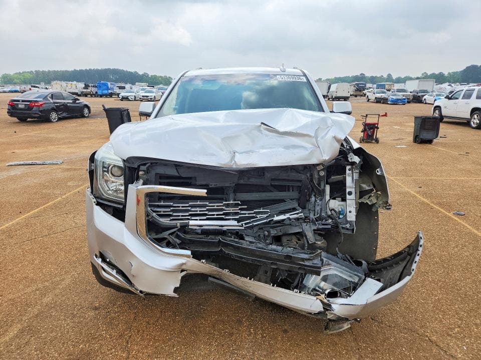 2019 GMC YUKON DENALI 5
