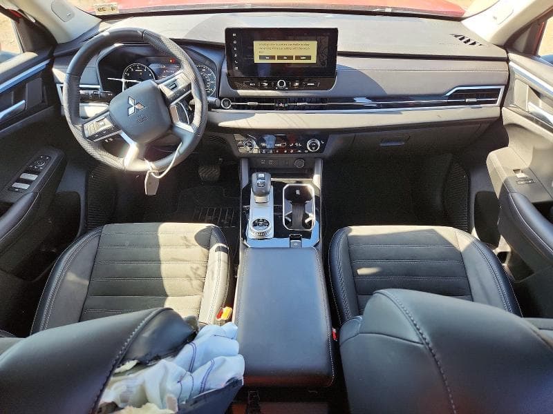 2025 MITSUBISHI OUTLANDER SE 8