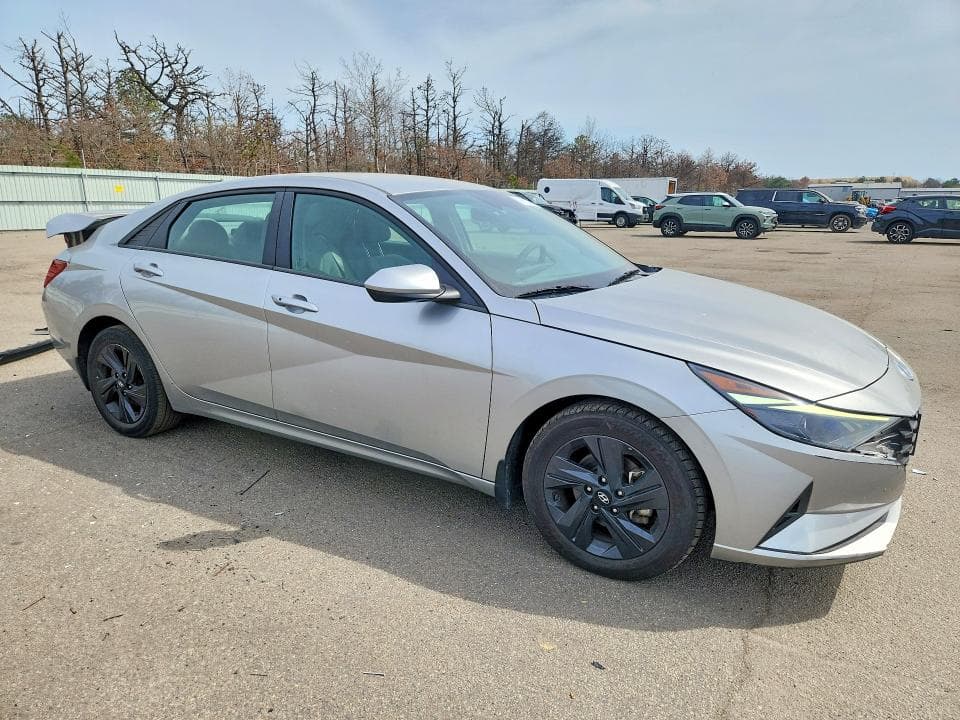 2023 HYUNDAI ELANTRA SEL 4