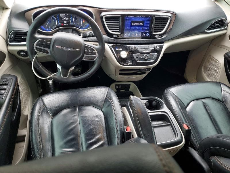 2017 CHRYSLER PACIFICA 8