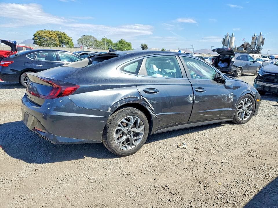 2023 HYUNDAI SONATA SEL 3