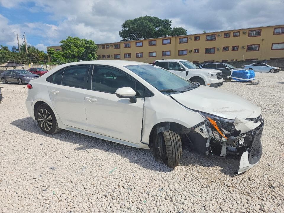 2021 TOYOTA COROLLA LE 4