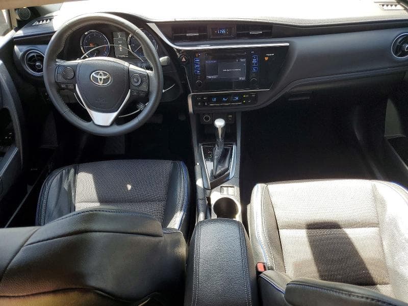 2017 TOYOTA COROLLA SE 8