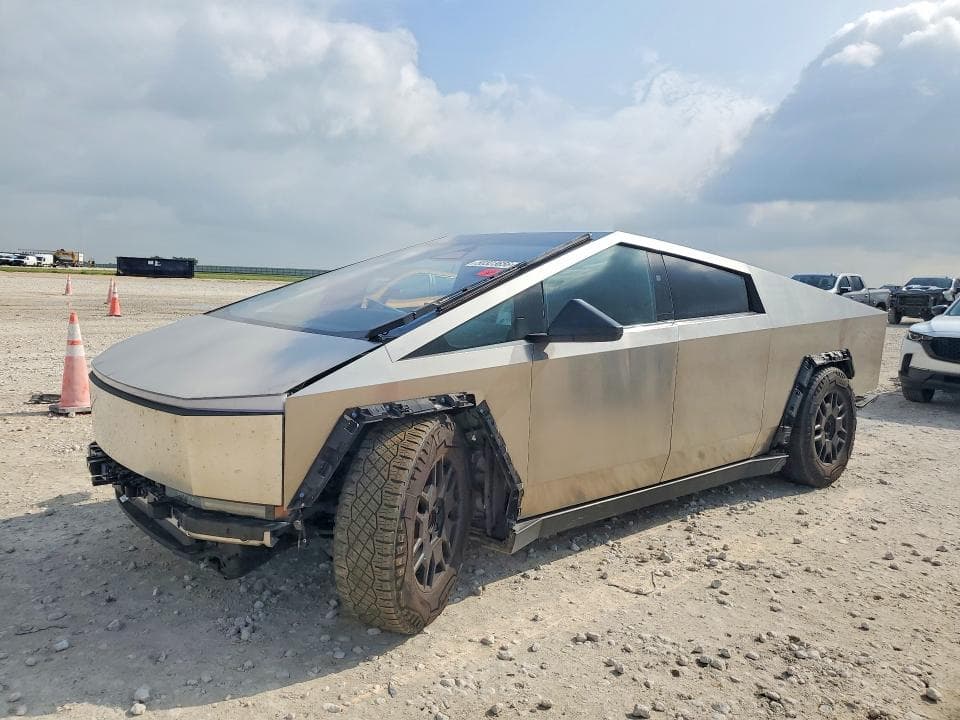 2024 TESLA CYBERTRUCK - 1