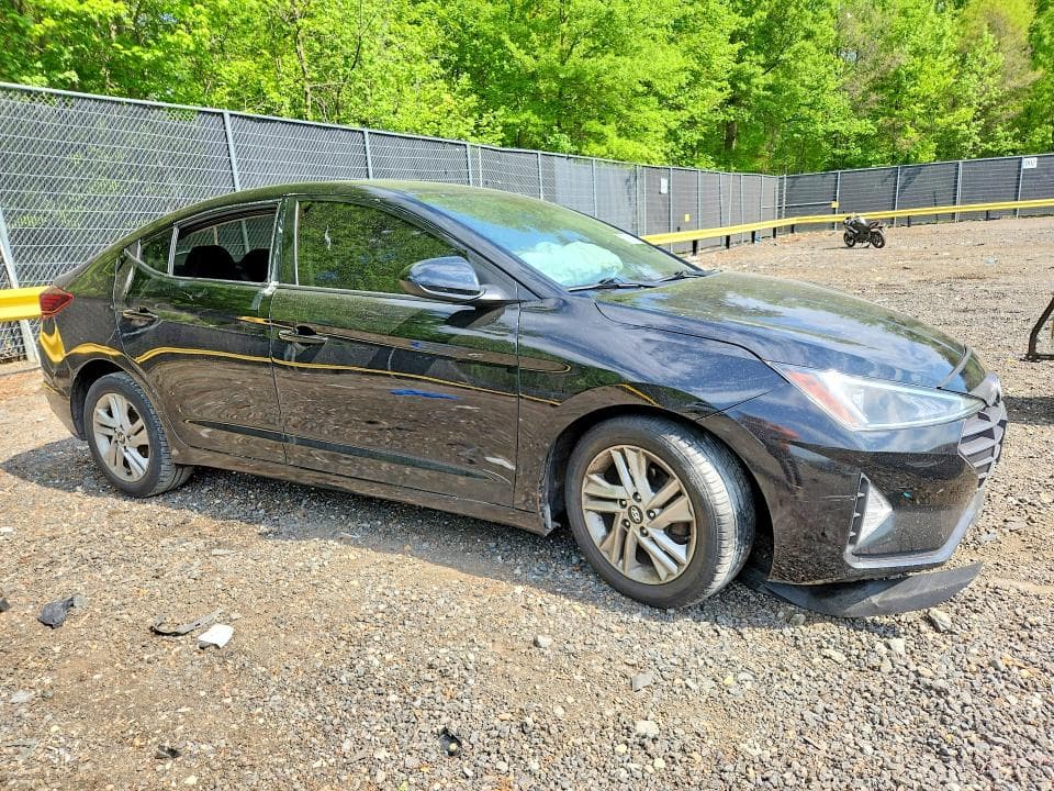 2020 HYUNDAI ELANTRA SEL 4