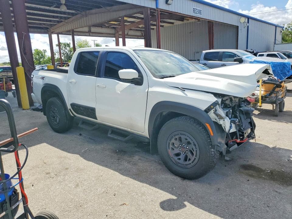 2025 NISSAN FRONTIER PRO-4X 4