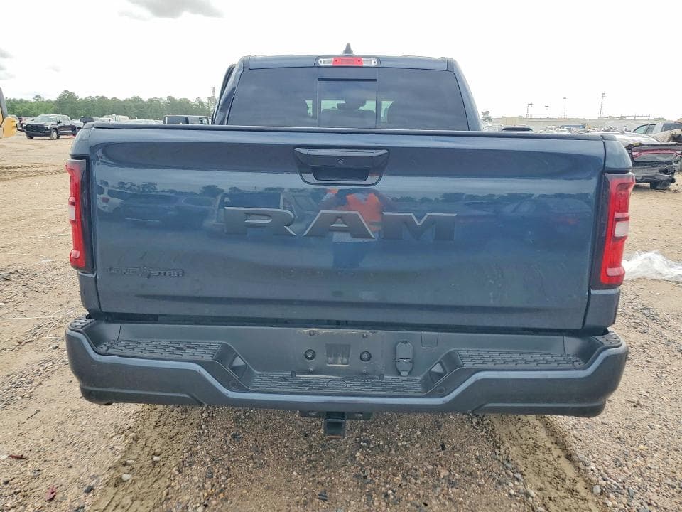 2025 RAM 1500 BIG HORN 6