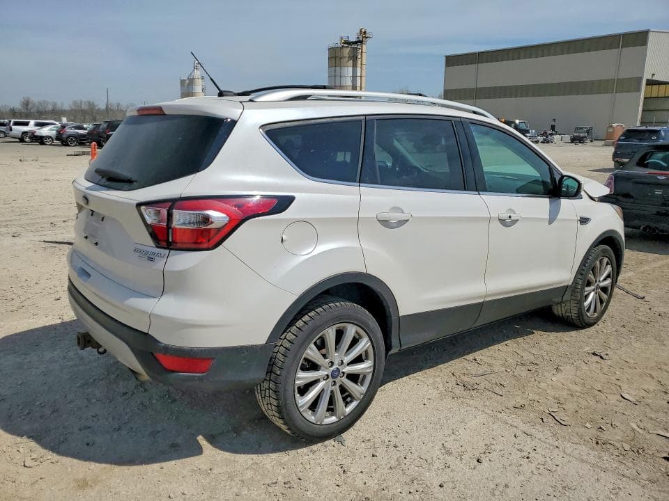2017 FORD ESCAPE TITANIUM 3