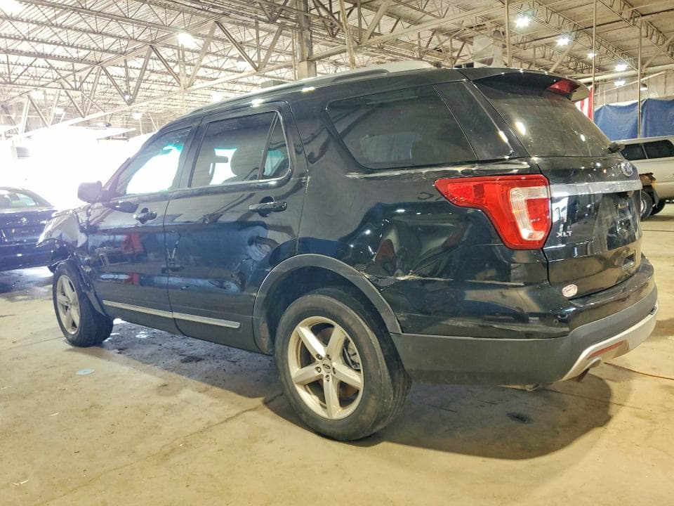 2017 FORD EXPLORER XLT 2