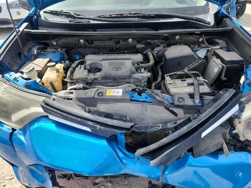 2017 TOYOTA RAV4 LE 11