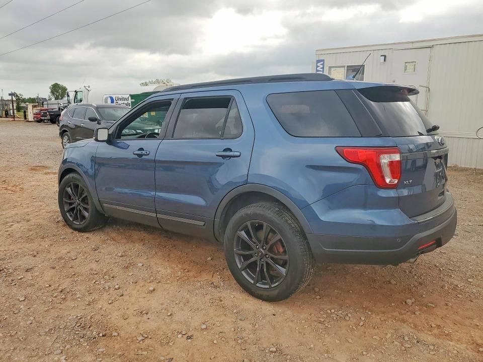2019 FORD EXPLORER XLT 2