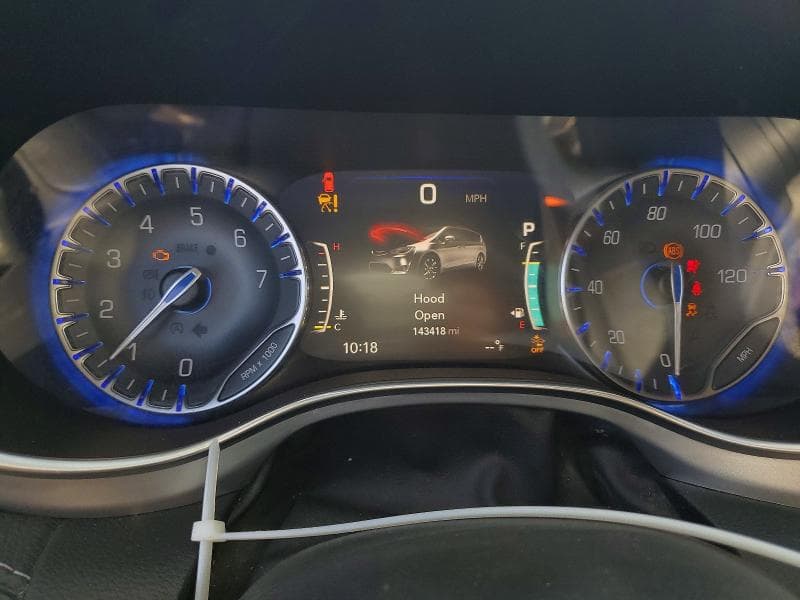 2018 CHRYSLER PACIFICA LIMITED 9
