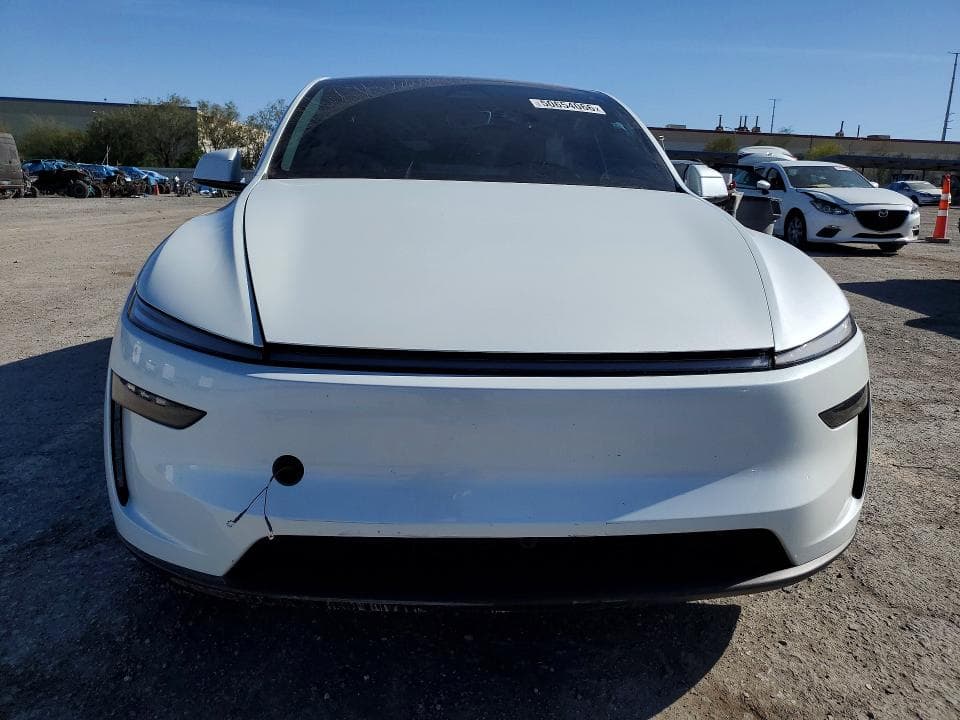2026 TESLA MODEL Y 5