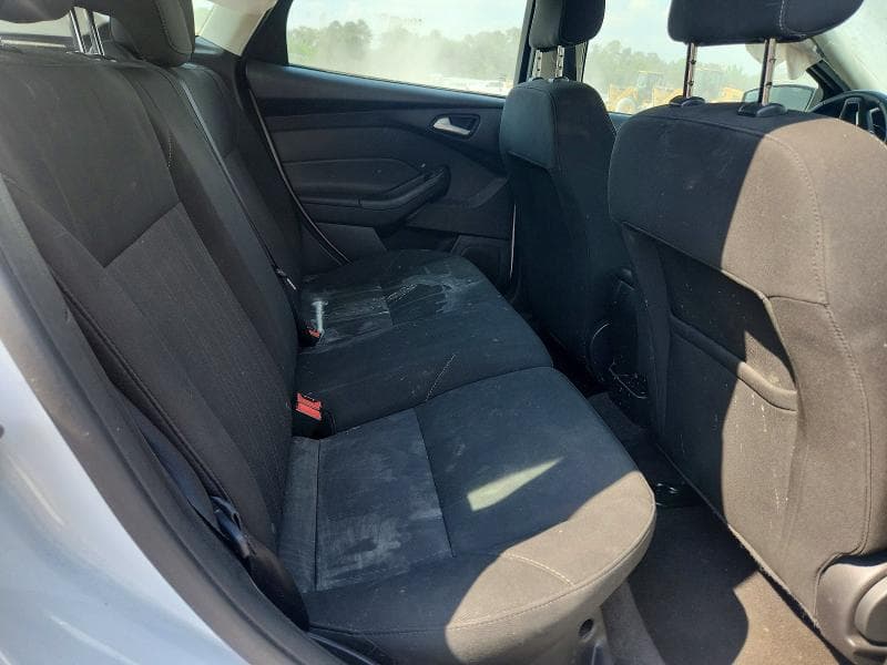 2018 FORD FOCUS SE 11