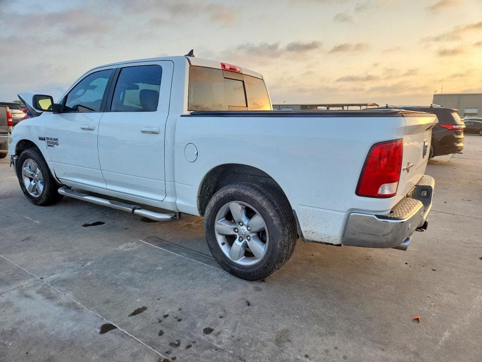 2019 RAM 1500 CLASSIC SLT 2