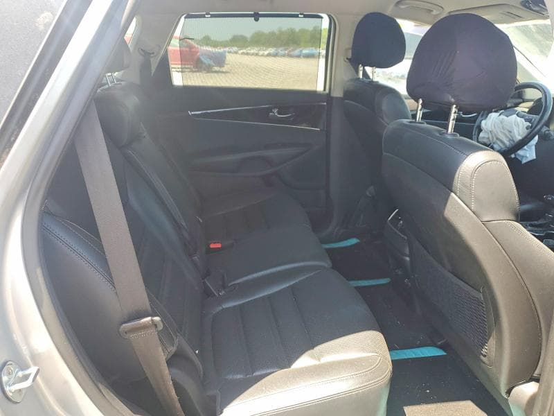 2018 KIA SORENTO EX 10