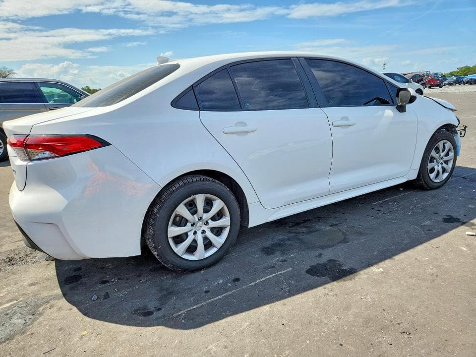 2024 TOYOTA COROLLA LE 3