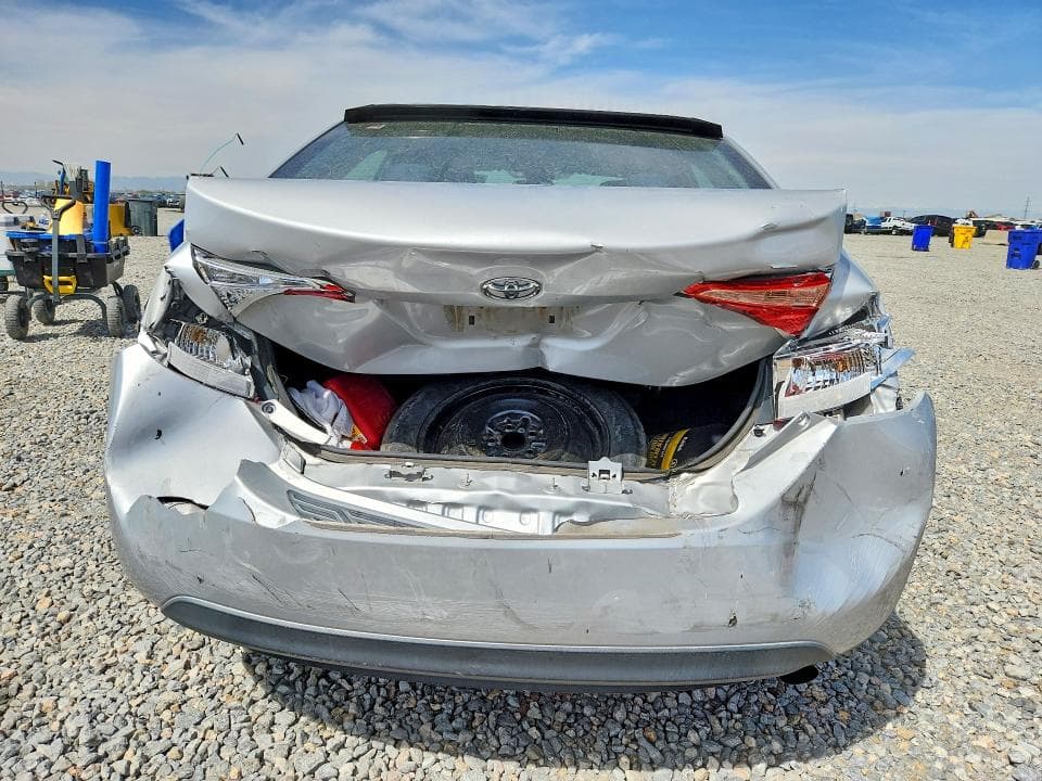 2017 TOYOTA COROLLA LE 6