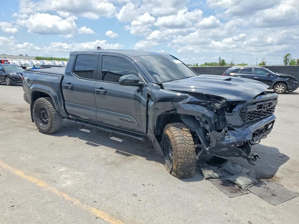 2024 TOYOTA TACOMA TRD SPORT 4